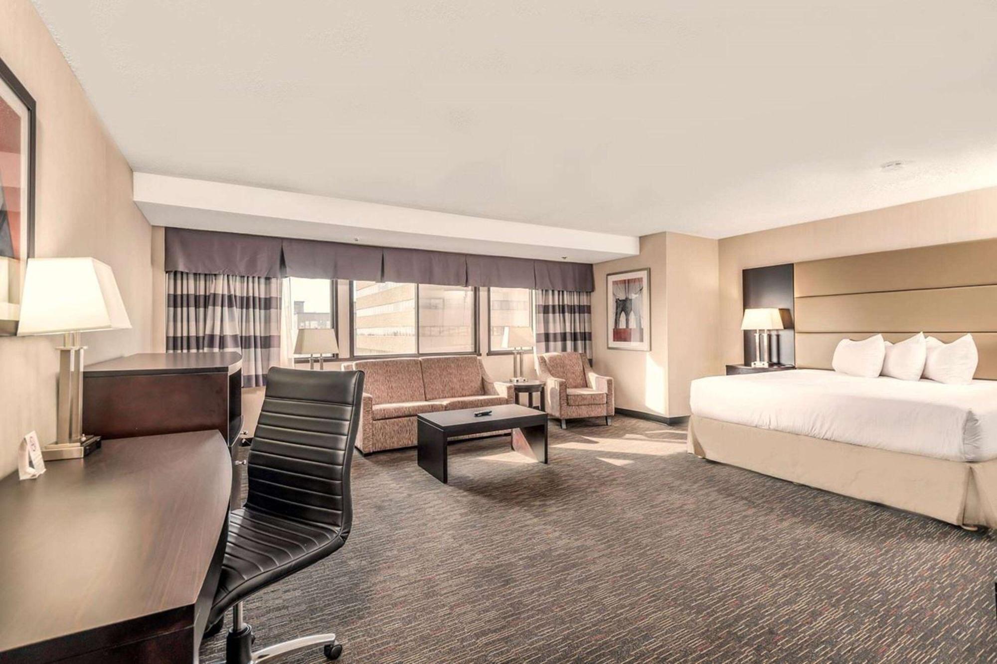 Hotel Ramada Plaza By Wyndham Regina Downtown Exteriér fotografie